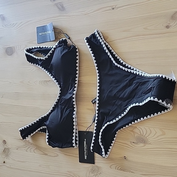 PRETTYITTLETHING Bikini Set Top 4 Bottom 6 - Picture 2 of 3